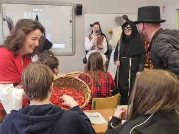 a79cb3c5-7817-4671-b328-1f7b368ef484