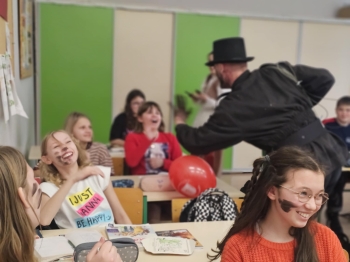 65bd8325-5536-492f-9c9f-4ec605f9afd7