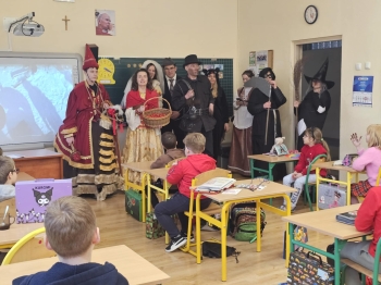 12be83aa-71fc-4293-a939-e0ad98a2272a