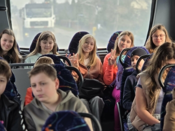 910e7369-0c24-4afb-a8d1-392f64013379