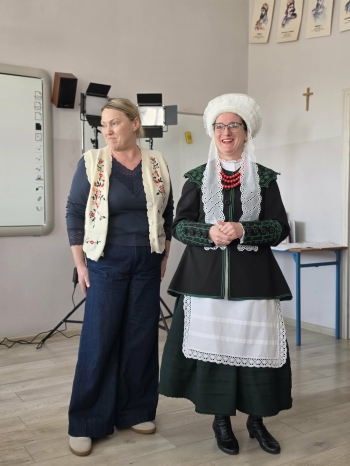 f8bac615-34ca-485d-920b-cf7274fa9903