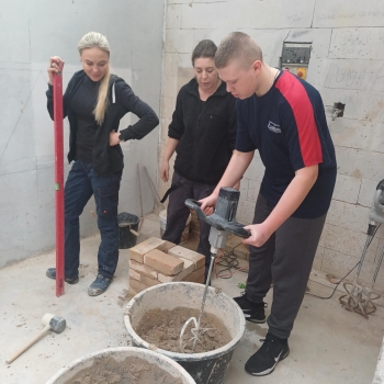 df13a507-e0df-4db4-be93-6570309eeab9