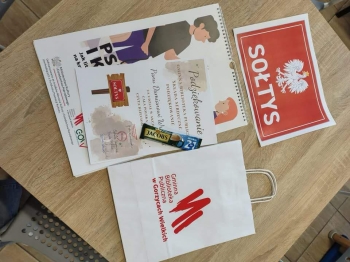 c3f7ad8e-6032-4070-aa32-03d1cbd99d43