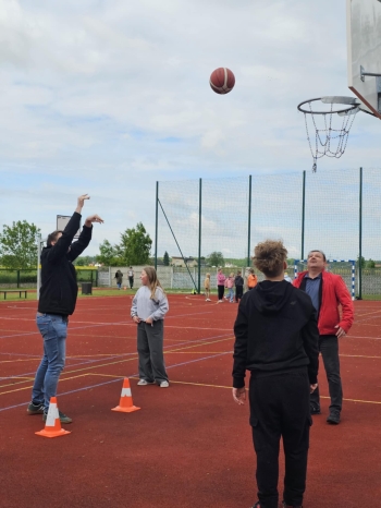 70cc3233-f56a-43df-9717-7d067eab2427