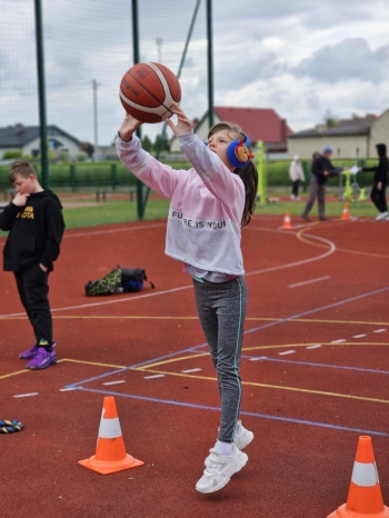 9df9979c-6f4a-4a4d-8edb-9929062e5b9a