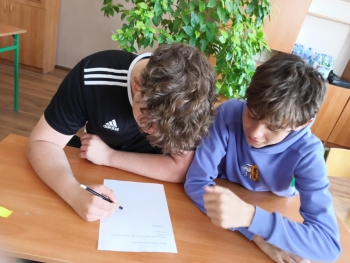 fb056373-fb49-451f-90b9-fc5b9adbb33a