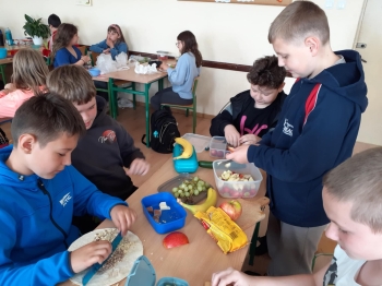 e12d3f21-e498-4f4d-a34b-5567aad9fe04