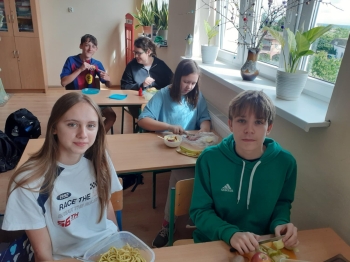 f5bb1492-44c7-4036-9a0e-df62a483bf90