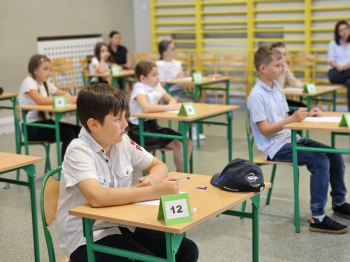 50ca7d96-0007-4c16-bbef-d7455f3d25f4