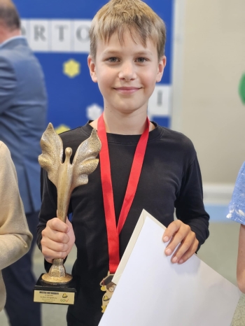 eb03b5c7-82db-405f-a45b-6514783cb7ed