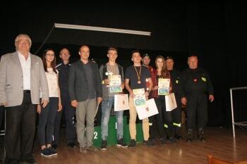 mistrzowie klas gimnazjalnych.JPG