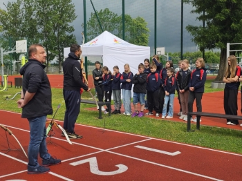 d908fb0f-999d-497f-a213-3e29ed534f44