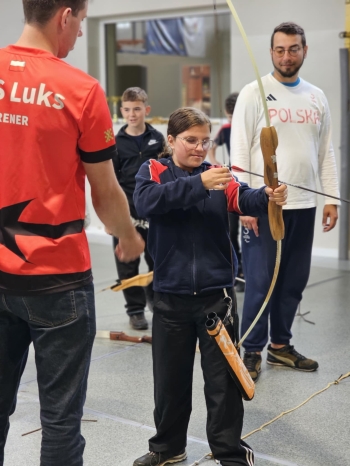 fe636e5b-e5bd-4288-aacc-506966b4ca20