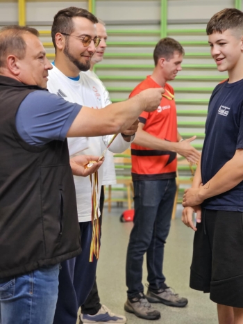 18911828-f1ab-42d2-8ec5-241f59744acc