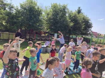 c24a5c22-afe7-4f4e-b8c2-67f82d711356