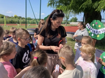 0d7a0e14-76de-4eb7-8df5-3e03871f6c3c