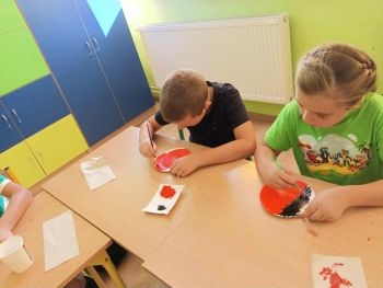 b5fbf7ad-1c13-47f4-9c6f-c66bc9f51df9