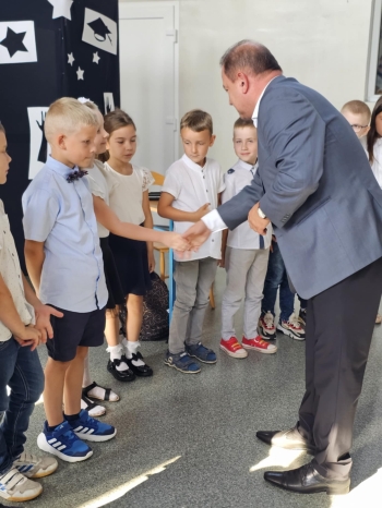 8223acc0-2b14-461e-91c9-816947846c5a