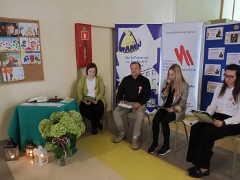 db4cae18-3d4f-413f-99ea-d590846901a2