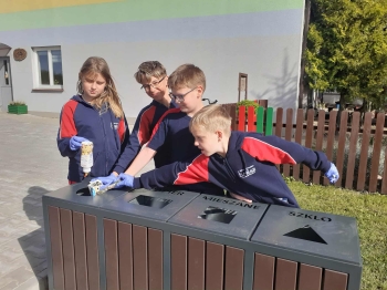 59d4f040-2ebe-4e9e-b5c6-b84a42da6fb1