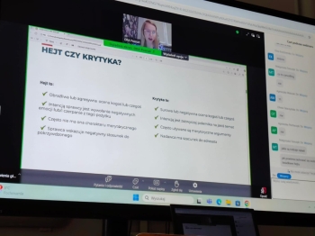 f52688db-9296-4bd3-a8f5-c0ff0b70cdc0