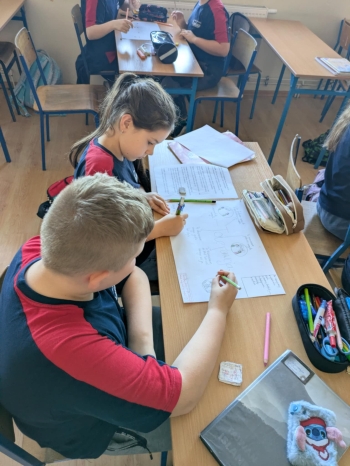 1b097440-e151-4860-8b2b-4f54d650ae9e