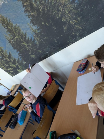 b4076a58-046e-48d8-bff0-877650f99c29