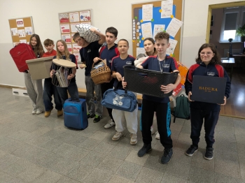 b77119e2-8b3c-428d-a211-d32b6d659da6