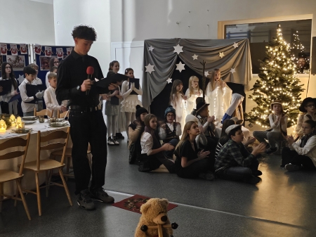 Blask ogniska i magia stajenki, czyli Jasełka, sanie i gorący barszcz w środku m...