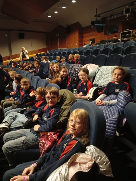 Wyjazd klas 1-3 do OCK na lekcję w kinie.