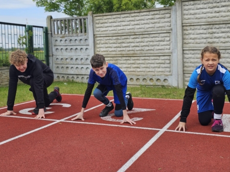 ''SPORT TO NAJLEPSZA DROGA DO POKONANIA GRANIC'' 