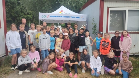 LETNIA PRZYGODA POD NAMIOTAMI